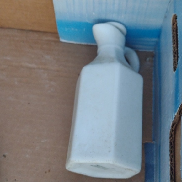 1950's Milk Glass Lot - Picture 4 of 4